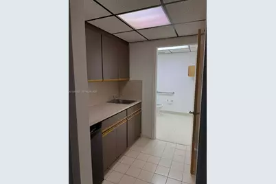 6187 NW 167th St #H13, Hialeah, FL 33015 - Photo 8