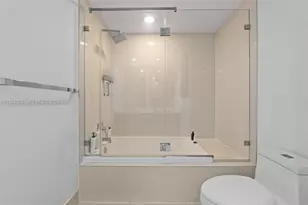 45 SW 9th St, Miami, FL 33130 - Photo 16