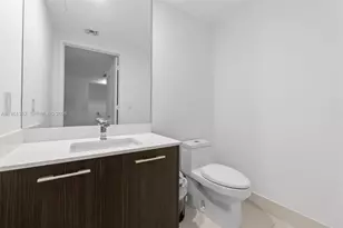 45 SW 9th St, Miami, FL 33130 - Photo 12