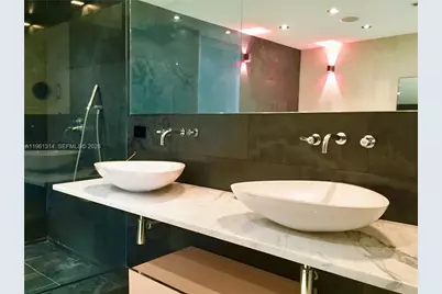 100 S Pointe Dr #604, Miami Beach, FL 33139 - Photo 18