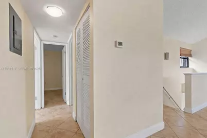 10020 NW 9th St Cir #202, Miami, FL 33172 - Photo 16