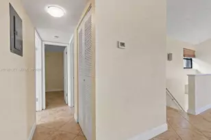 10020 NW 9th St Cir, Miami, FL 33172 - Photo 16