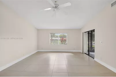 8200 Whispering Palm Dr, Boca Raton, FL 33496 - Photo 8
