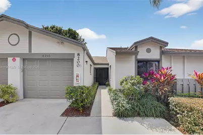 8200 Whispering Palm Dr, Boca Raton, FL 33496 - Photo 2