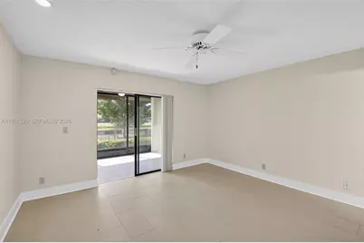 8200 Whispering Palm Dr, Boca Raton, FL 33496 - Photo 18