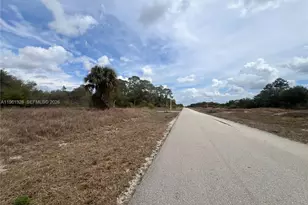 2805 E 16th St, Lehigh Acres, FL 33972 - Photo 4