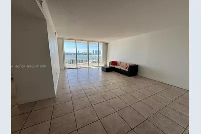 18041 Biscayne Blvd #1701, Aventura, FL 33160 - Photo 2