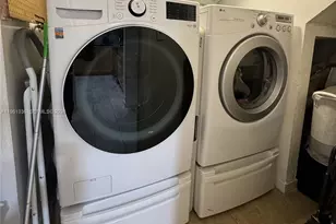 4028 SW 67th Terrace, Davie, FL 33314 - Photo 4