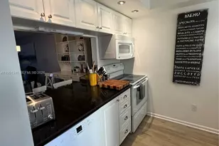 232 Waterside Dr, Hypoluxo, FL 33462 - Photo 4