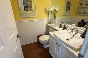 232 Waterside Dr, Hypoluxo, FL 33462 - Photo 10