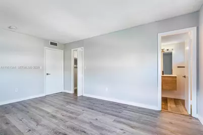 15205 NE 6th Ave #D305, Miami, FL 33162 - Photo 12