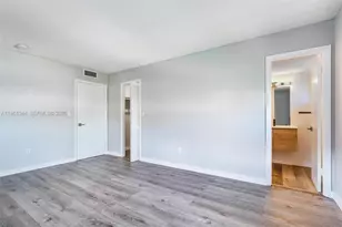 15205 NE 6th Ave, Miami, FL 33162 - Photo 12