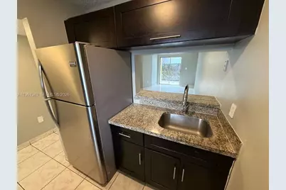 2721 NW 23rd Ct #4, Miami, FL 33142 - Photo 4