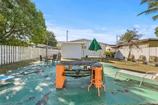 811 NW 112th St, Miami, FL 33168 - Photo 32