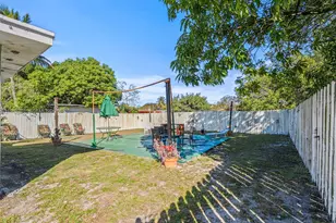 811 NW 112th St, Miami, FL 33168 - Photo 30