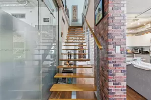 690 SW 1st Ct, Miami, FL 33130 - Photo 18