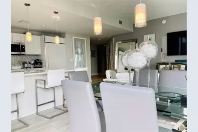 45 SW 9th St #2003, Miami, FL 33130 - Photo 4