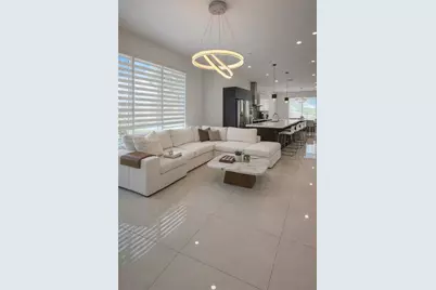 6671 NW 105th Ave, Doral, FL 33178 - Photo 6