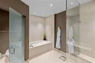 6799 Collins Ave, Miami Beach, FL 33141 - Photo 32