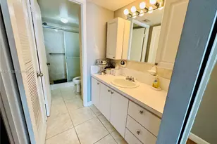 18051 Biscayne Blvd, Aventura, FL 33160 - Photo 14
