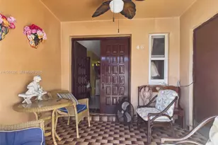 46 NW 24th Ct, Miami, FL 33125 - Photo 4