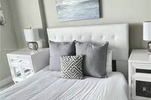 79 SW 12th St, Miami, FL 33130 - Photo 2