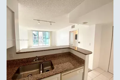 1155 Brickell Bay Dr #607, Miami, FL 33131 - Photo 6