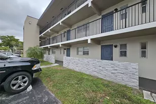 8020 N Colony Cir N, Tamarac, FL 33321 - Photo 10