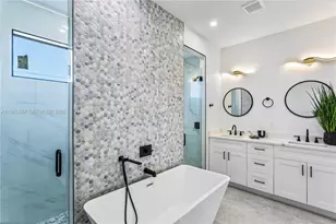 3318 NE 13th Pl, Other City - In The State Of Florida, FL 33909 - Photo 32