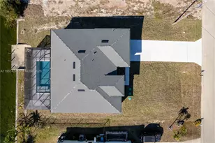 3318 NE 13th Pl, Other City - In The State Of Florida, FL 33909 - Photo 8