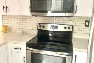 755 SW 6th St, Miami, FL 33130 - Photo 8