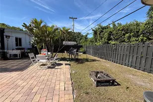 299 NE 46th St, Deerfield Beach, FL 33064 - Photo 26