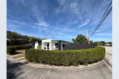 299 NE 46th St, Deerfield Beach, FL 33064 - Photo 2