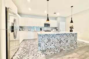 4861 NW 83rd Path, Doral, FL 33166 - Photo 2