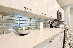 4861 NW 83rd Path, Doral, FL 33166 - Photo 6