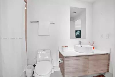 121 NE 34th St #1814, Miami, FL 33137 - Photo 18