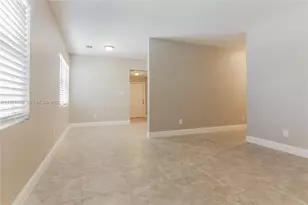 402 S 12th St, Lantana, FL 33462 - Photo 6