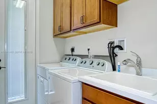 5060 Eucalyptus Dr, Hollywood, FL 33021 - Photo 18