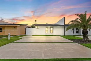 2406 SW 54th St, Dania Beach, FL 33312 - Photo 1