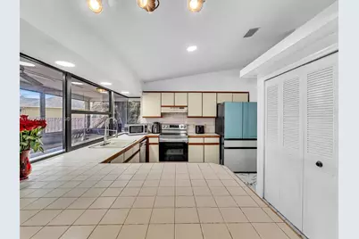 1819 SE Joy Haven St, Port Saint Lucie, FL 34983 - Photo 16