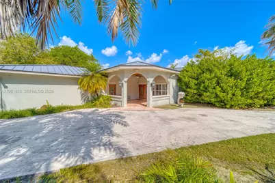8001 SW 133rd St, Pinecrest, FL 33156 - Photo 4