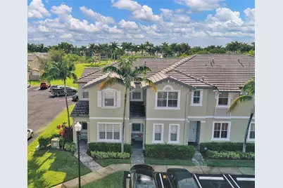 205 SE 29th Ter #1, Homestead, FL 33033 - Photo 2