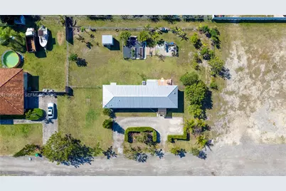 18860 SW 354th Ter, Homestead, FL 33034 - Photo 6
