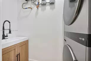 701 SW 17th St, Fort Lauderdale, FL 33315 - Photo 50