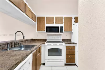 13864 SW 93rd Ln #13864, Miami, FL 33186 - Photo 8