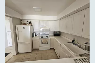 6900 Bay Dr #8J, Miami Beach, FL 33141 - Photo 6