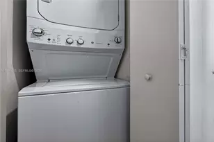 45 SW 9th St, Miami, FL 33130 - Photo 24