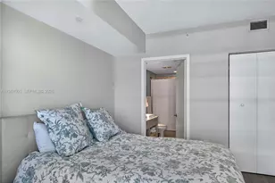 45 SW 9th St, Miami, FL 33130 - Photo 10