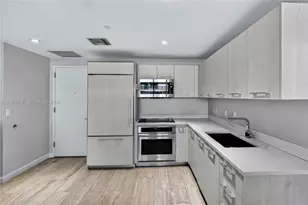 45 SW 9th St, Miami, FL 33130 - Photo 8