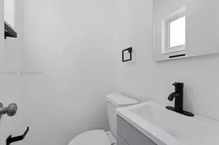 104 E 58th St, Hialeah, FL 33013 - Photo 28